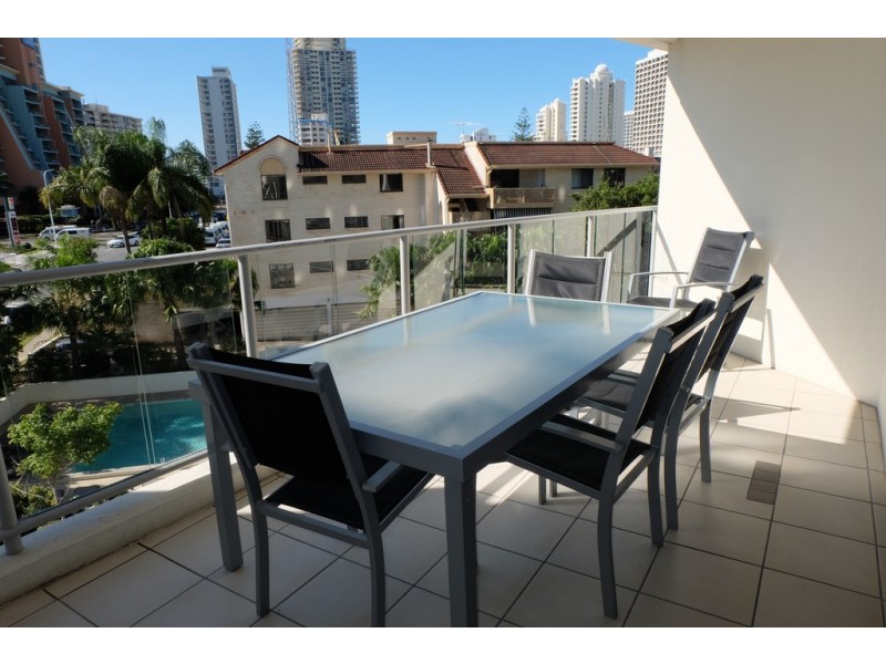 21-31 CYPRESS AVE, Surfers Paradise QLD 4217