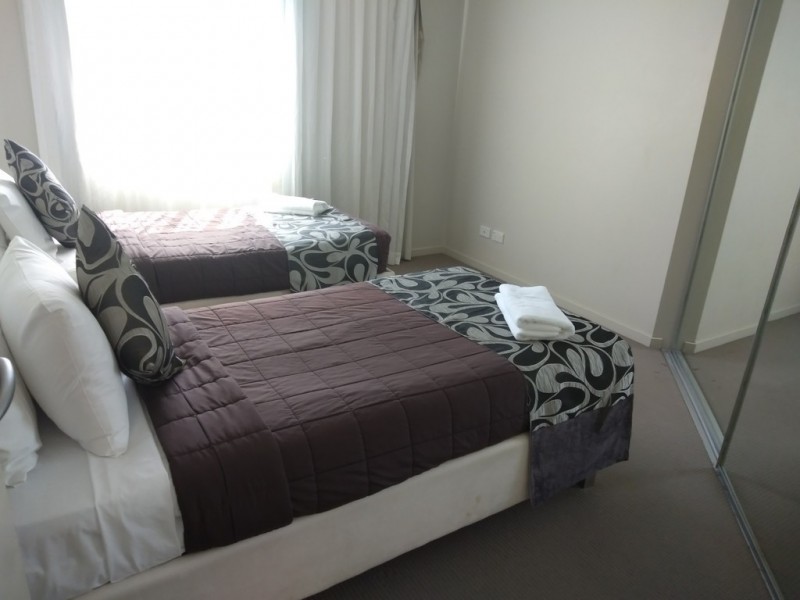 21-31 CYPRESS AVE, Surfers Paradise QLD 4217