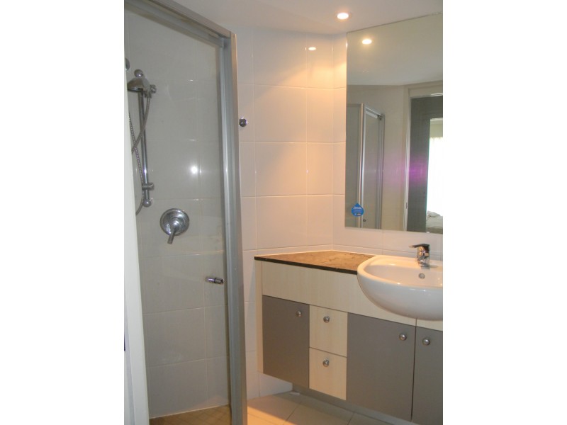 21-31 CYPRESS AVE, Surfers Paradise QLD 4217