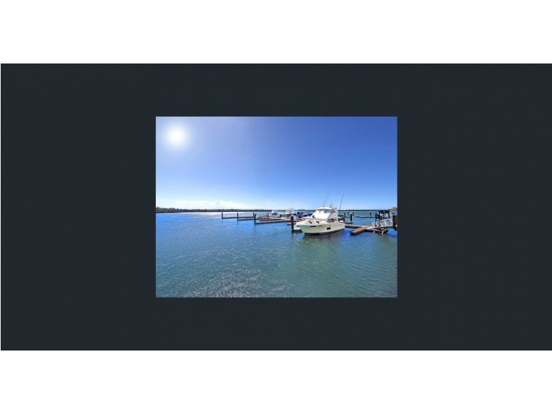 Paradise Point QLD 4216