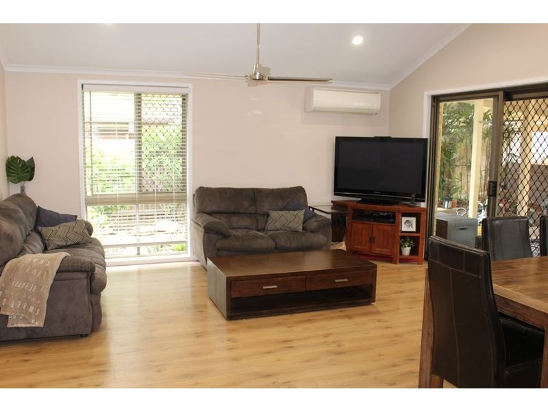 25 Macquarie Drive, Petrie QLD 4502