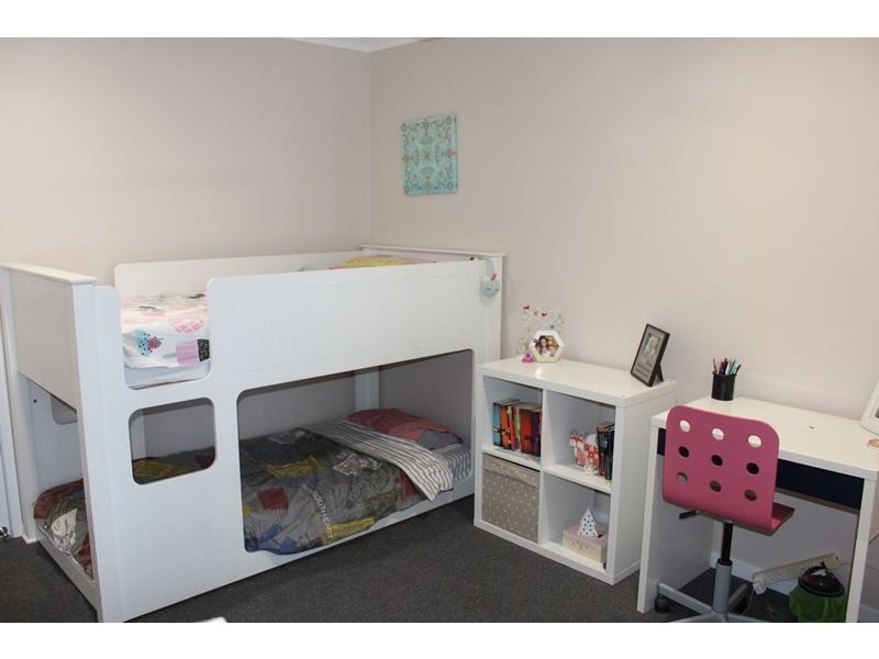 25 Macquarie Drive, Petrie QLD 4502
