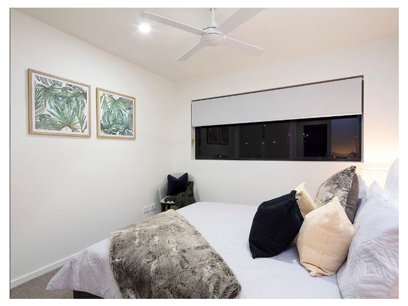 65 Hilltop Ave, Chermside QLD 4032