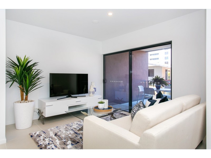 11 Andrews St, Southport QLD 4215