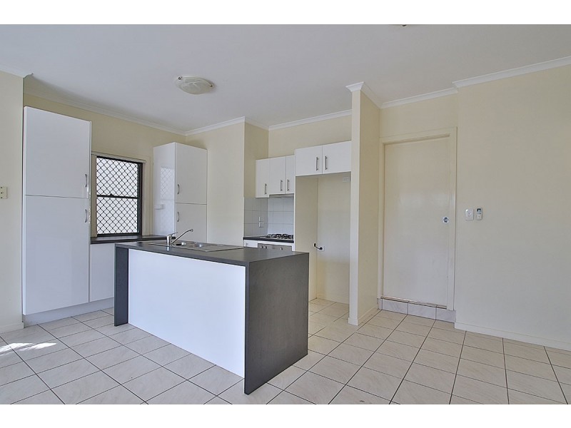 77 Depper Street, St Lucia QLD 4067