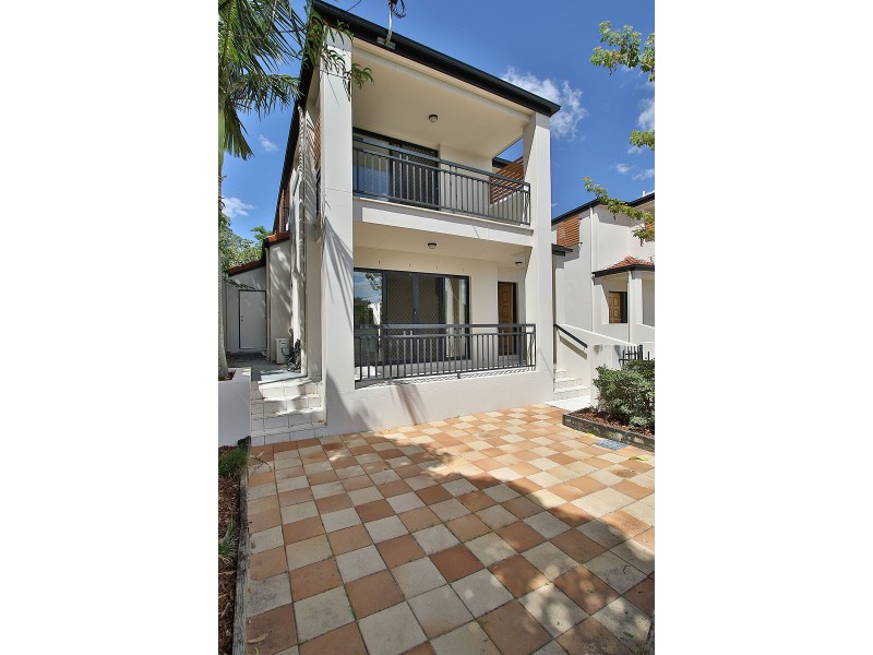 77 Depper Street, St Lucia QLD 4067