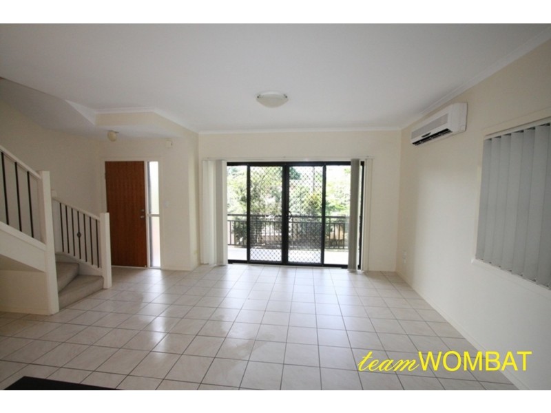 77 Depper Street, St Lucia QLD 4067