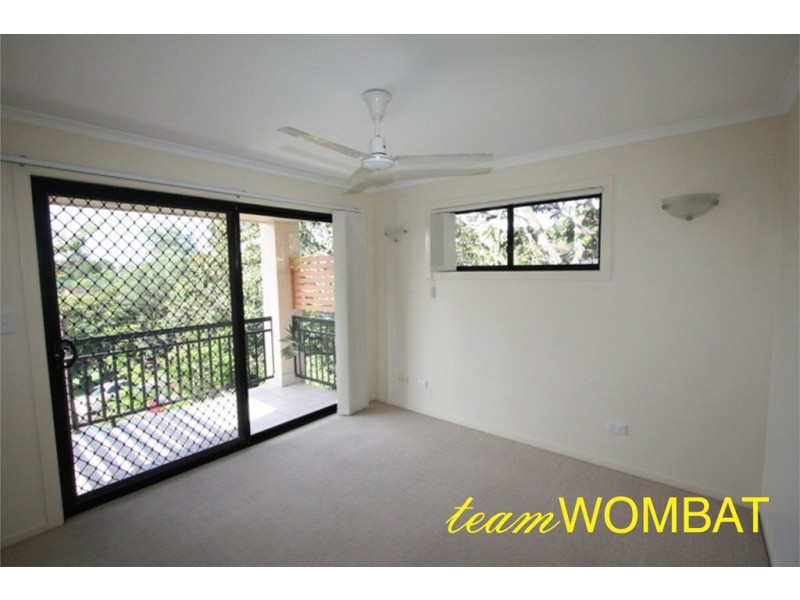 77 Depper Street, St Lucia QLD 4067