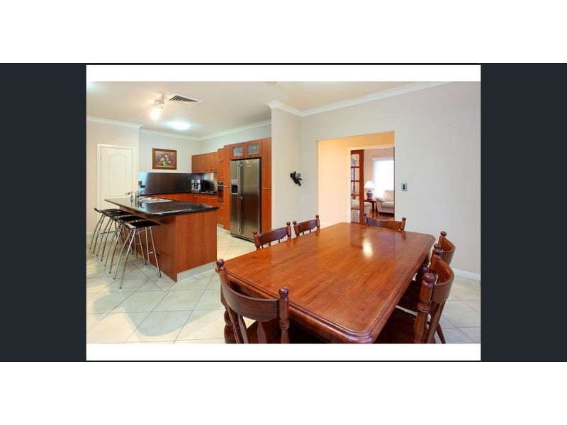 4 Montalcino Place, Bridgeman Downs QLD 4035