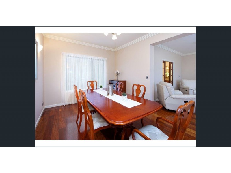 4 Montalcino Place, Bridgeman Downs QLD 4035