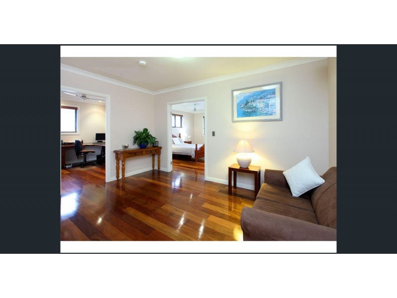 4 Montalcino Place, Bridgeman Downs QLD 4035