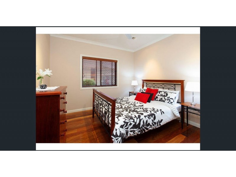 4 Montalcino Place, Bridgeman Downs QLD 4035