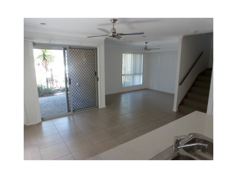 86 Carselgrove Ave, Fitzgibbon QLD 4018