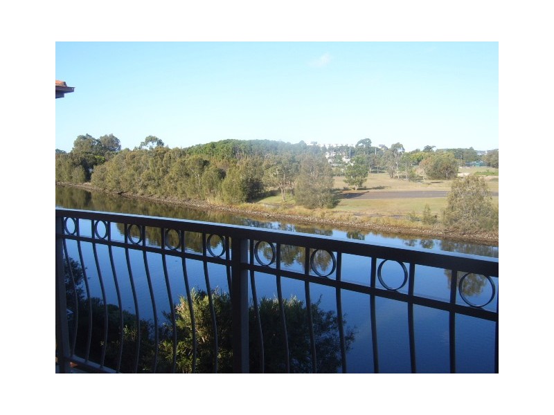 8E/4 University Drive, Robina QLD 4226