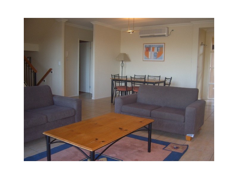 8E/4 University Drive, Robina QLD 4226
