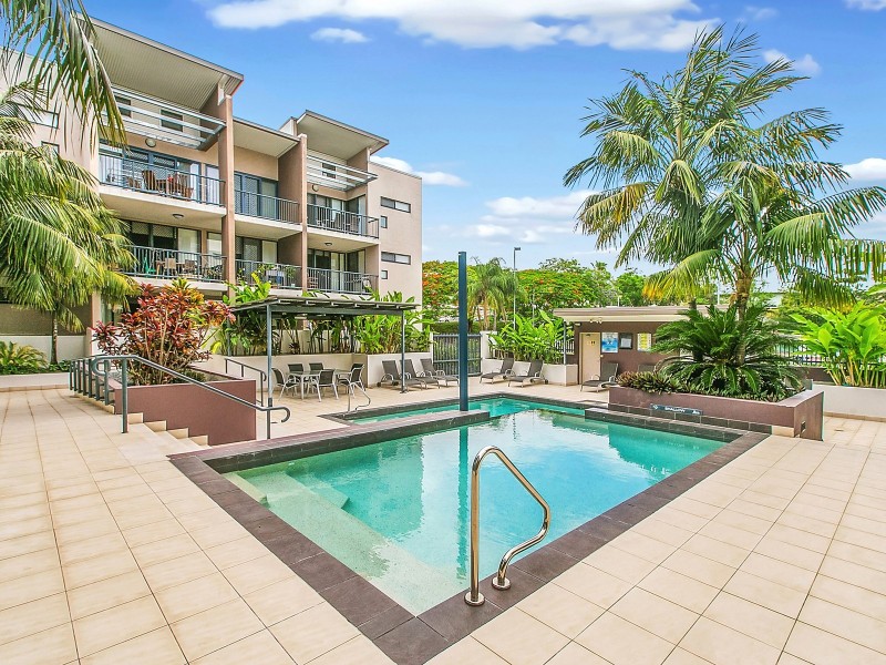 38 Brougham St, Fairfield QLD 4103