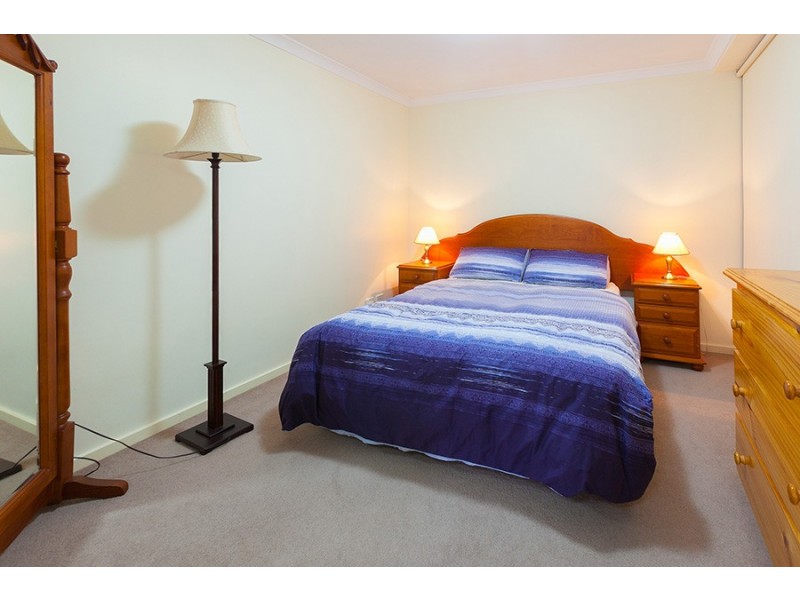 38 Brougham St, Fairfield QLD 4103