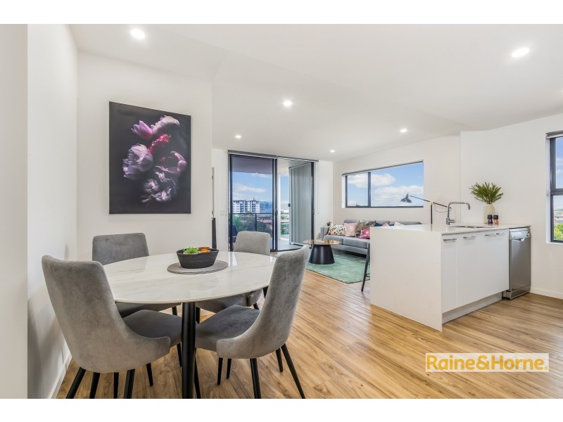 65 Hilltop Ave, Chermside QLD 4032