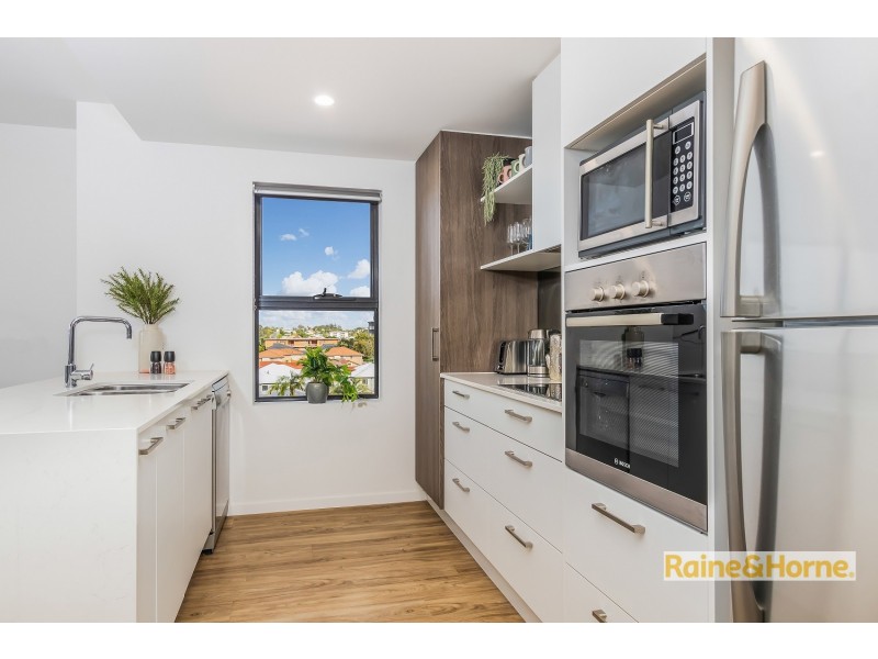 65 Hilltop Ave, Chermside QLD 4032
