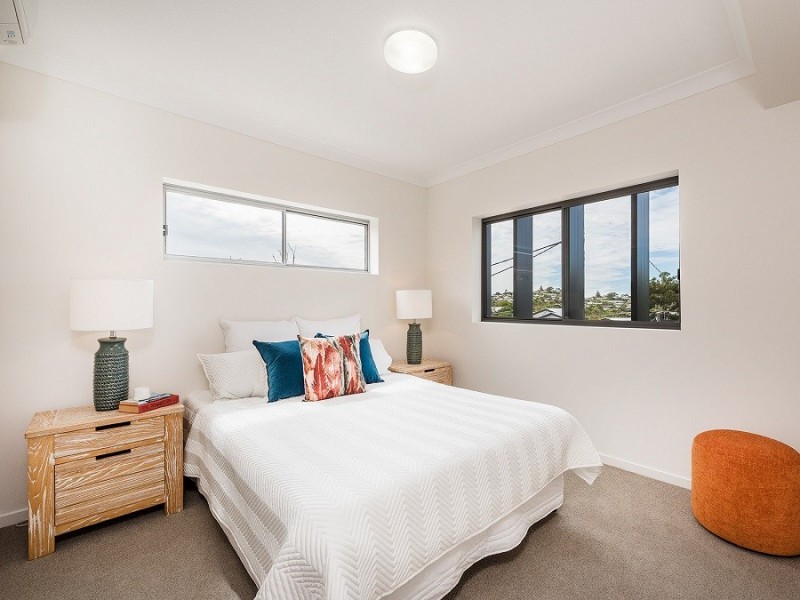 2/19 Talbot Street, Coorparoo QLD 4151