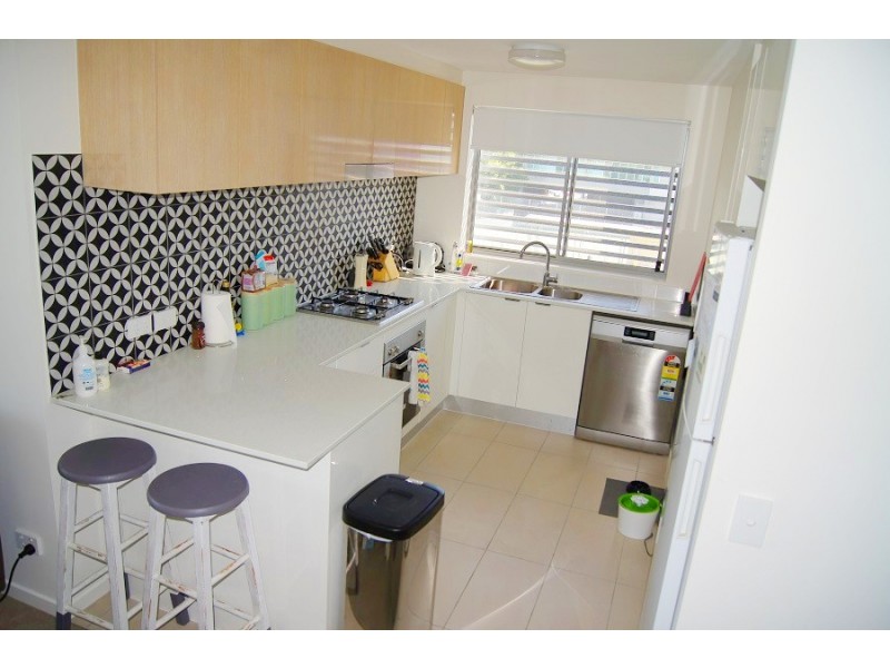 2/19 Talbot Street, Coorparoo QLD 4151