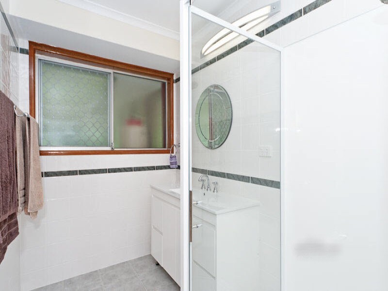 7 Flag Street, Jamboree Heights QLD 4074