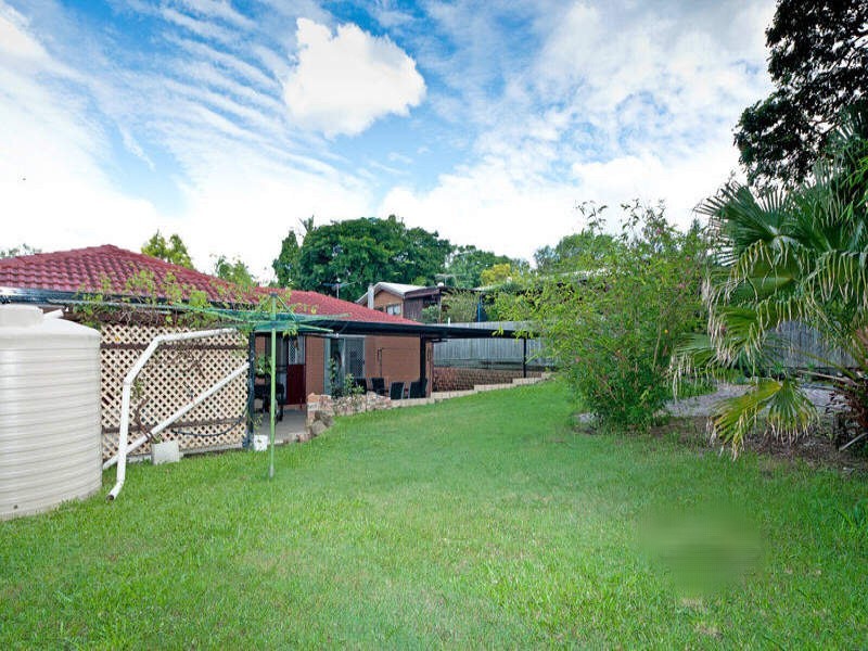 7 Flag Street, Jamboree Heights QLD 4074