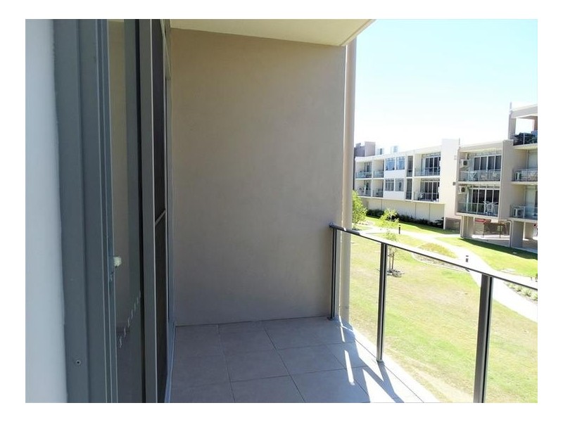 7D4/3 Mclennan, North Lakes QLD 4509