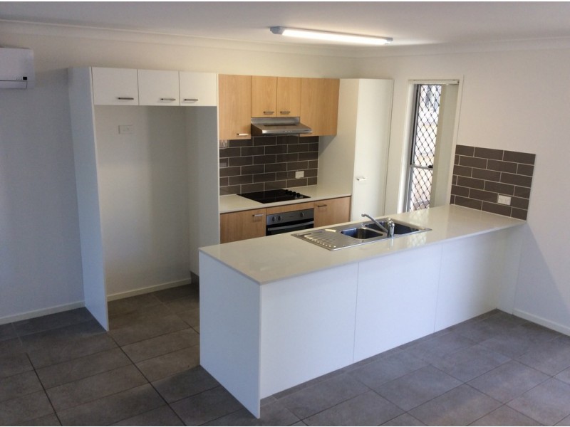 58 104A River Hills Road, Eagleby QLD 4207