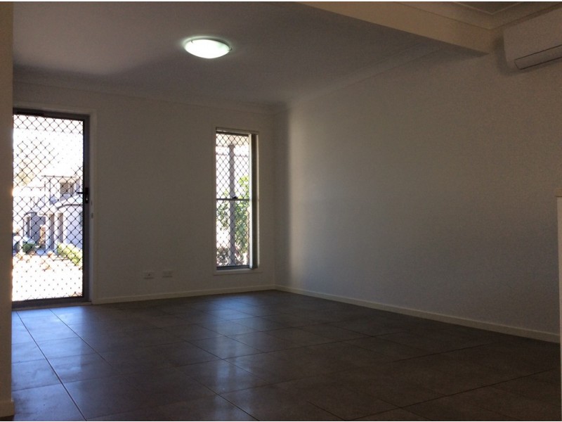 58 104A River Hills Road, Eagleby QLD 4207