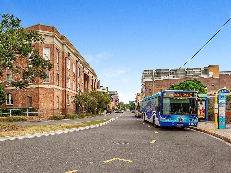 270/38 Skyring Tce, Teneriffe QLD 4005