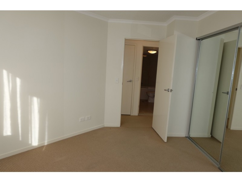 21-31 cypress avenue, Surfers Paradise QLD 4217