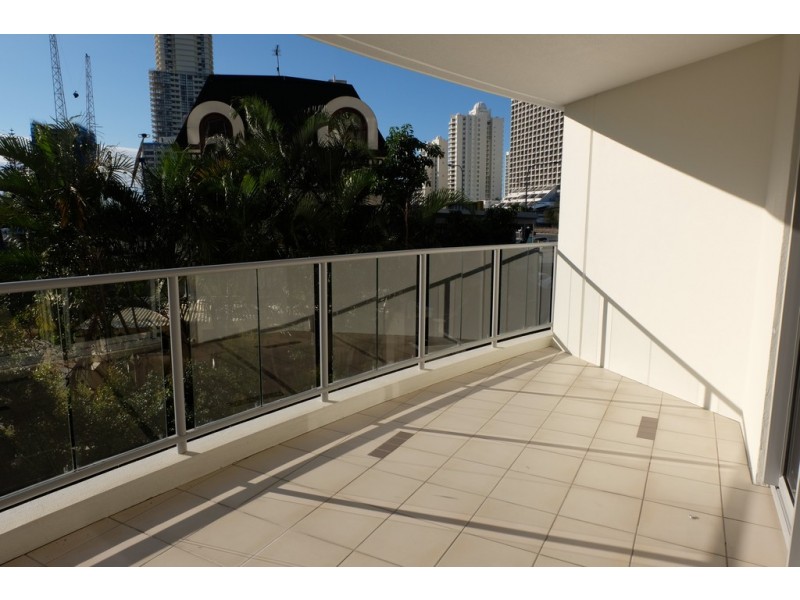 21-31 cypress avenue, Surfers Paradise QLD 4217