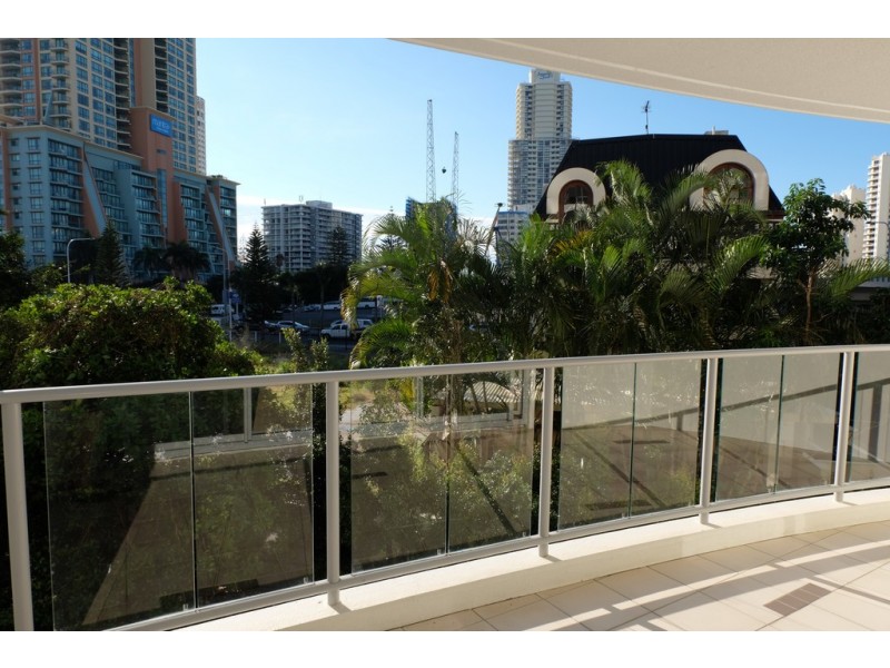 21-31 cypress avenue, Surfers Paradise QLD 4217