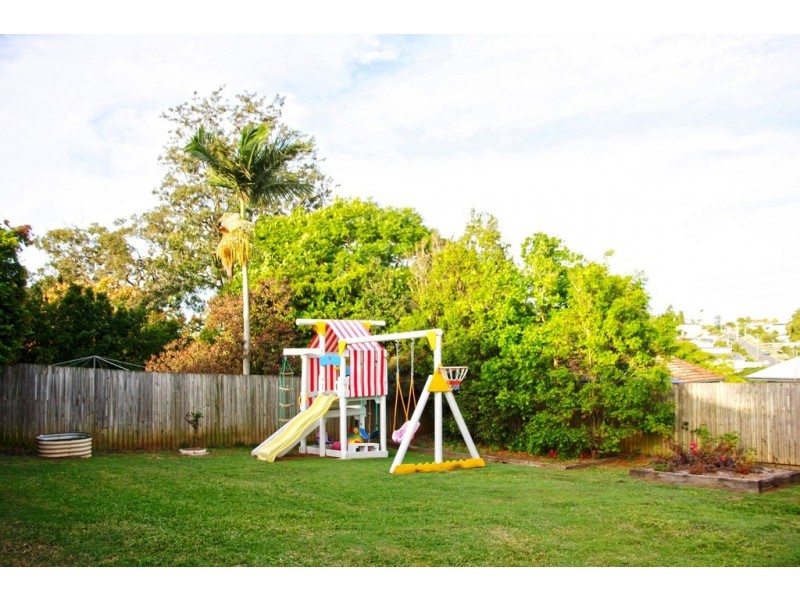 9 Canterbury Street, Mount Gravatt East QLD 4122