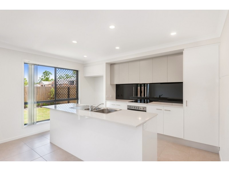 21 Springfield Parkway, Springfield QLD 4300