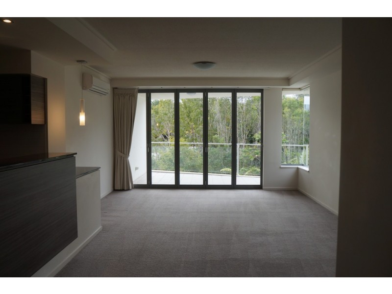 211/50 Riverwalk Avenue, Robina QLD 4226