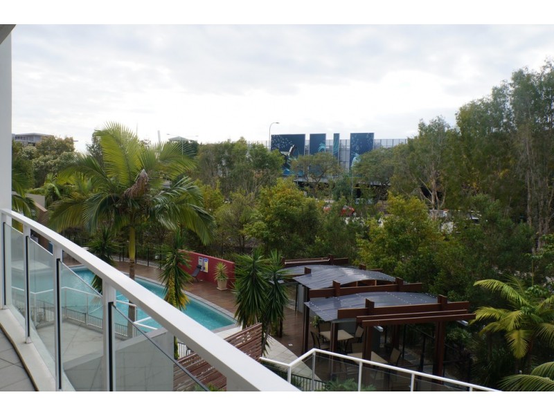 211/50 Riverwalk Avenue, Robina QLD 4226