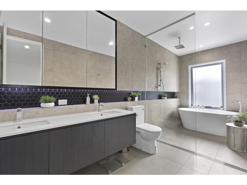 122/390 Simpsons Road, Bardon QLD 4065