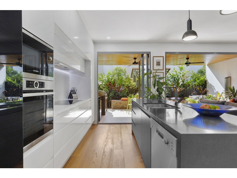 122/390 Simpsons Road, Bardon QLD 4065