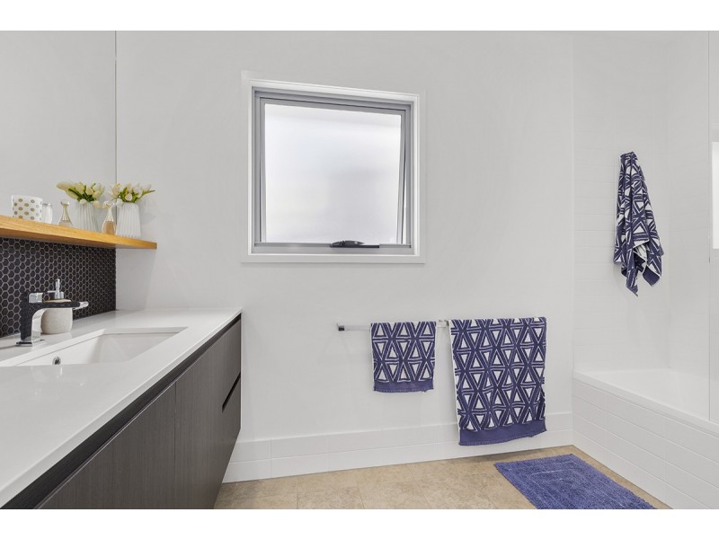 122/390 Simpsons Road, Bardon QLD 4065