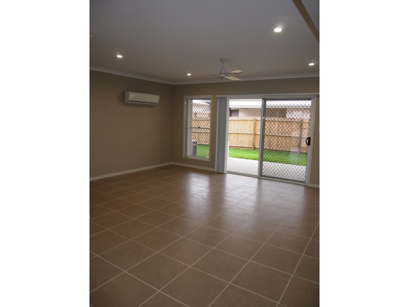 2/77 MINT CRESCENT, Griffin QLD 4503