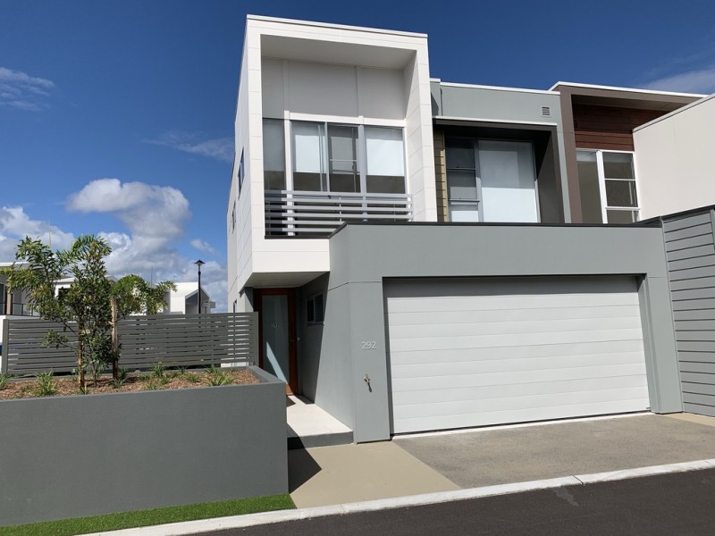 7292 Vue Boulevard, Robina QLD 4226