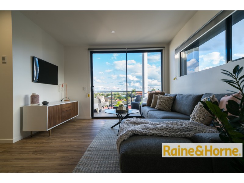 65 Hilltop Ave, Chermside QLD 4032