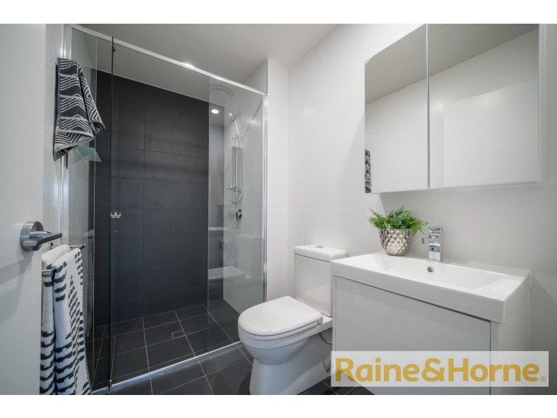 65 Hilltop Ave, Chermside QLD 4032