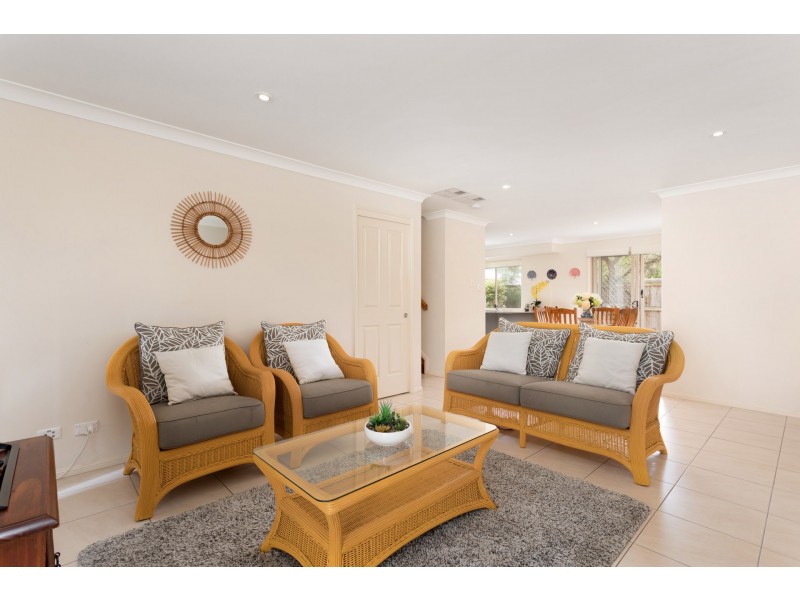 02/40 Hargreaves Road, Manly West QLD 4179