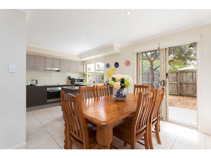 02/40 Hargreaves Road, Manly West QLD 4179