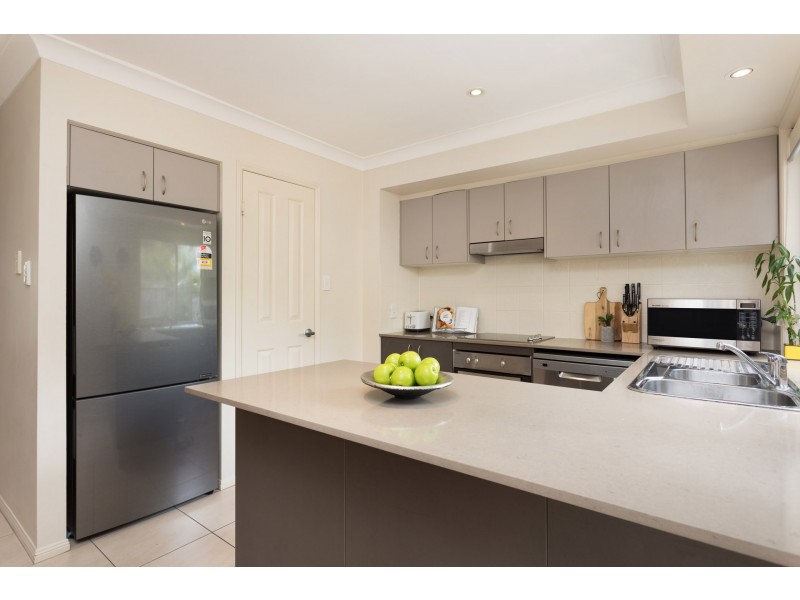 02/40 Hargreaves Road, Manly West QLD 4179