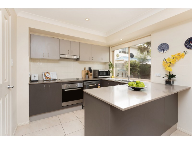 02/40 Hargreaves Road, Manly West QLD 4179