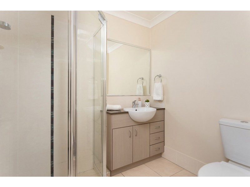 02/40 Hargreaves Road, Manly West QLD 4179